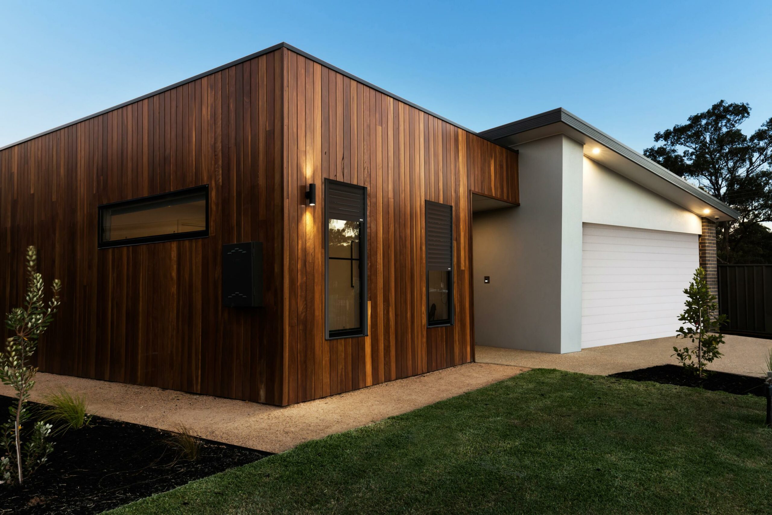 Extension bois avec volet roulant noir 9005