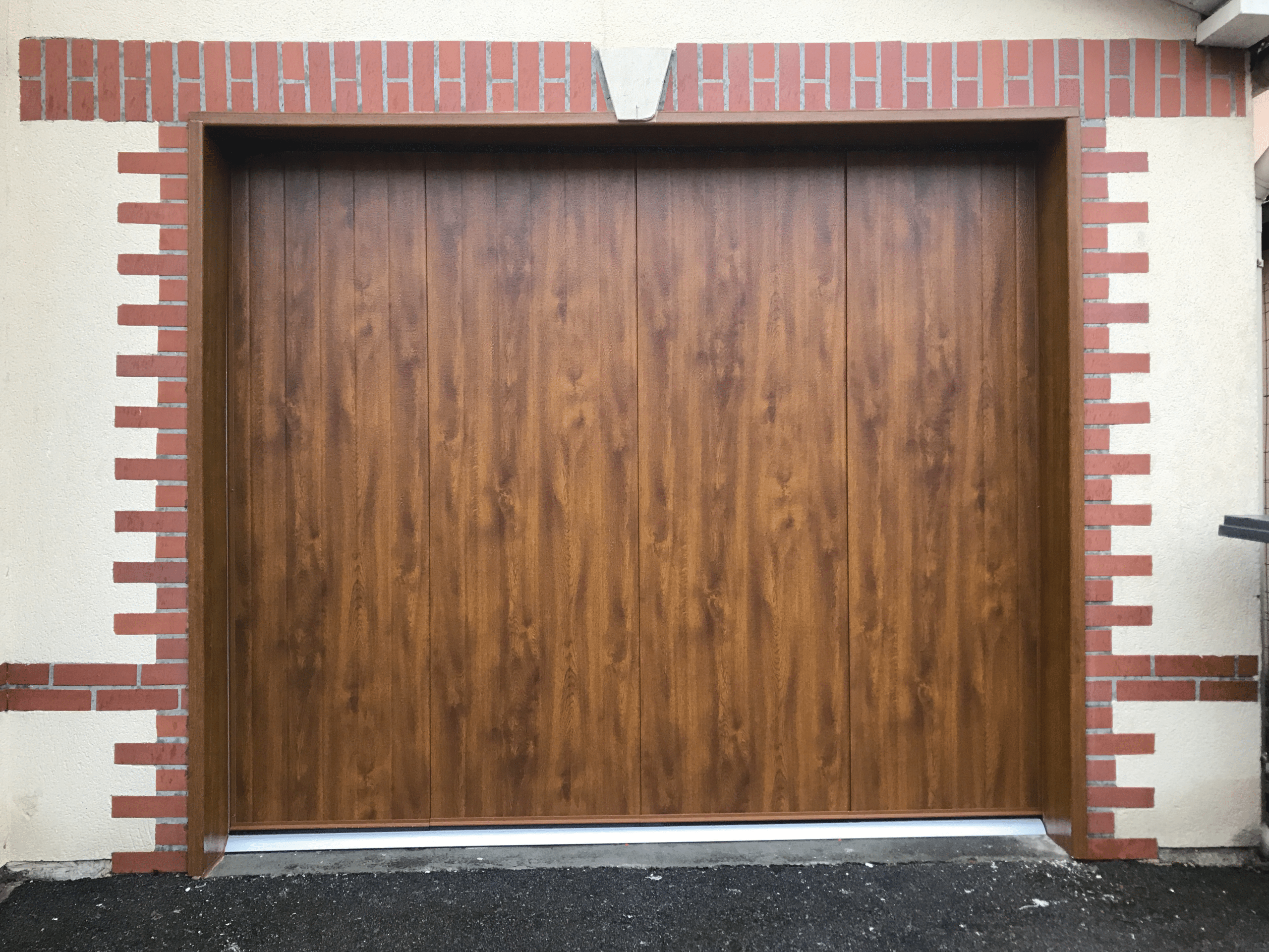 Porte de garage larérale Rainurée veinée Bois