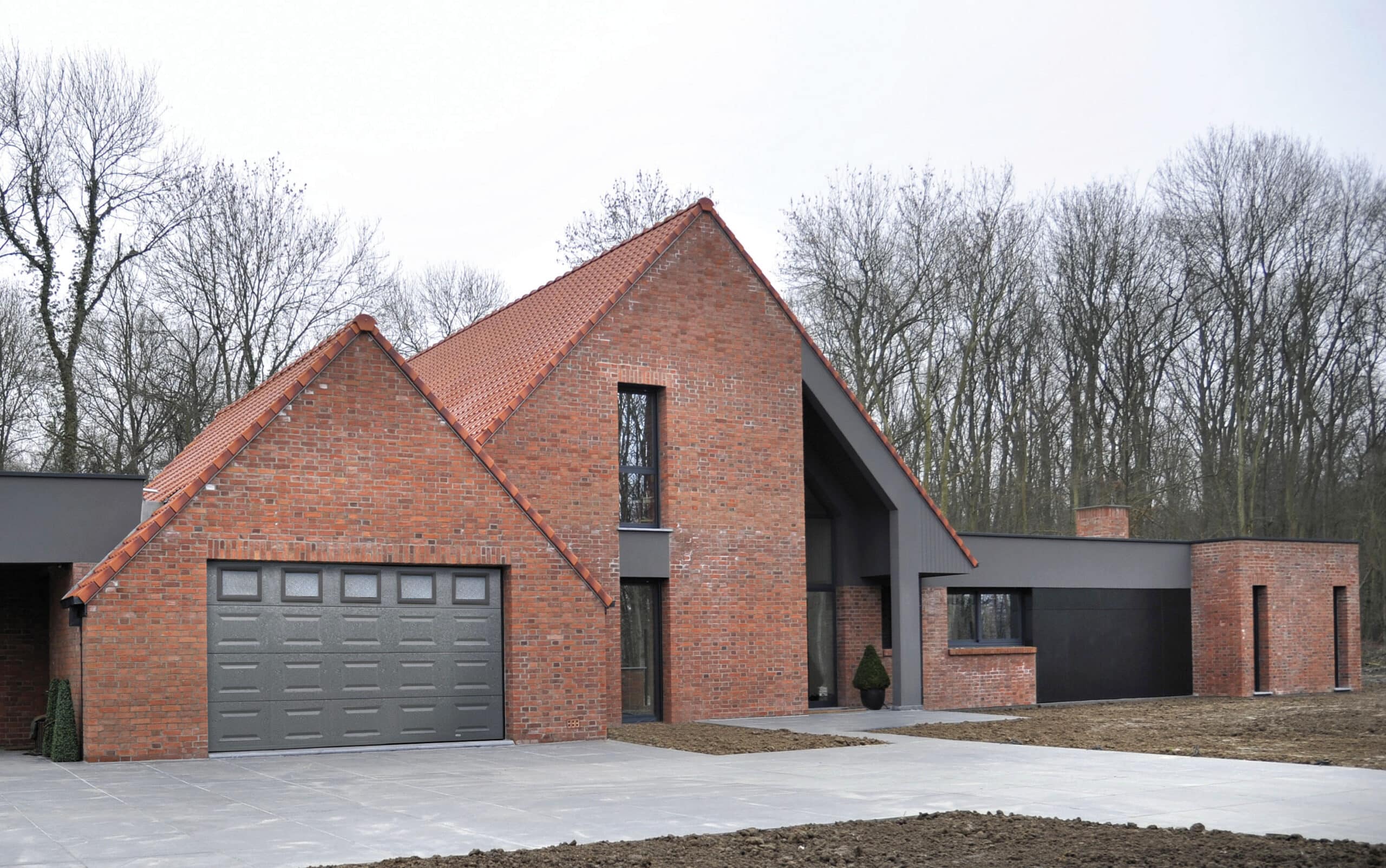 Porte de garage sectionnelle plafond cassette hublot PVC